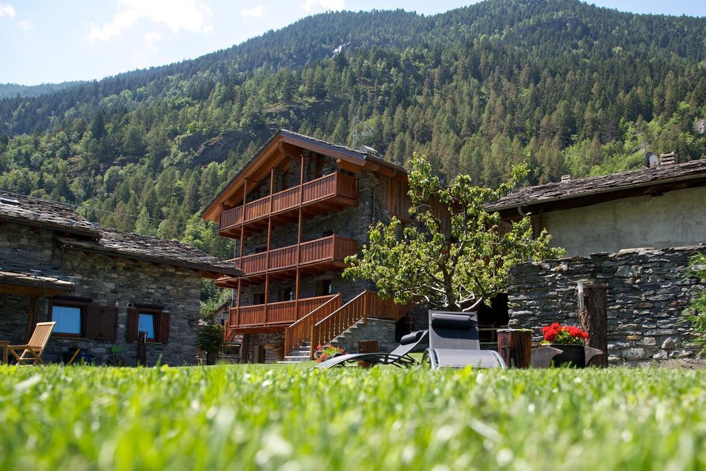 Le Petit Coeur Residence De Montagne La Salle Exterior photo