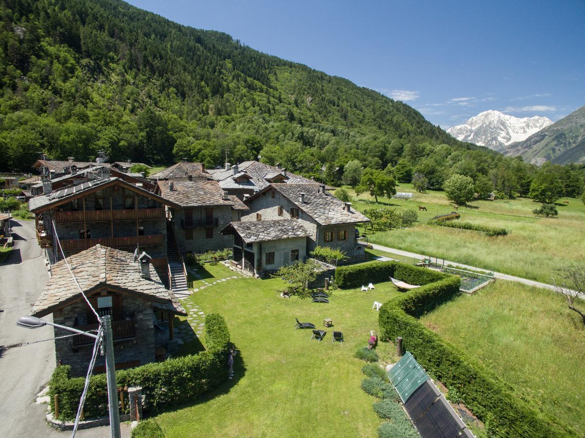 Le Petit Coeur Residence De Montagne La Salle Exterior photo